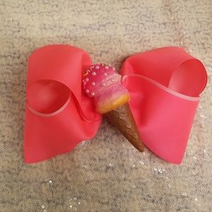 🆕️👸🎀🍦8" ice cream cone boutique hair bow